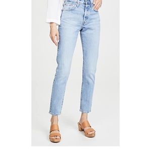 Classic Levi’s 501 skinny jeans in “Tango Light”